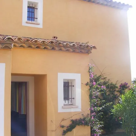 Lagrange - Bastide פארק נופש *